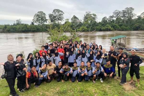 Sosialisasi Pelatihan dan Edukasi Penyelamatan di SMAN 4 Puruk cahu oleh Badan Penanggulangan Bencana Daerah (BPBD) Kabupaten Murung Raya dalam Rangka Projek Gaya Hidup Berkelanjutan.