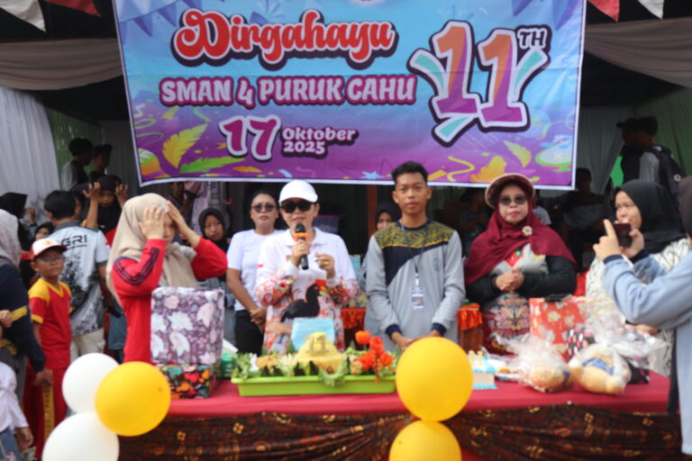 SELAMAT ULANG TAHUN YANG KE-11 SMAN 4 PURUK CAHU